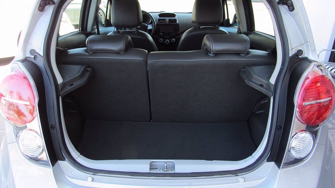 Chevrolet Spark EV 21 kWh (2013-2014) багажник, сиденья подняты, грузовое пространство, объем багажника, вместимость багажника, место для хранения