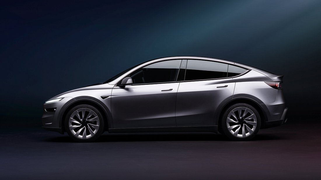 Tesla Model Y Long Range RWD (2025-...) вид сбоку, силуэт, двери, колеса, экстерьер