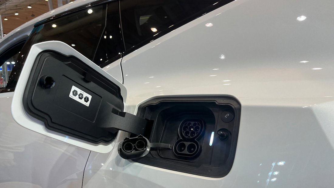 Polestar 3 Long Range Dual Motor (2024-…) порт для зарядки (Европа), зарядка, разъем, штекер, коннектор