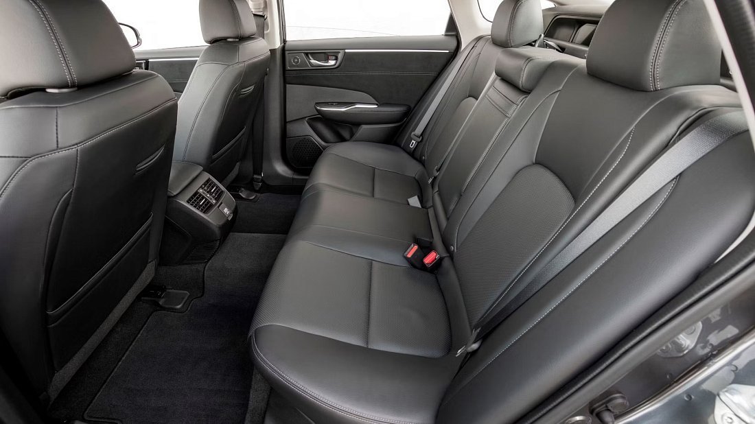 Honda Clarity Electric (2017-2019) задние сиденья, пассажирские сиденья, пространство для ног, пространство над головой, интерьер