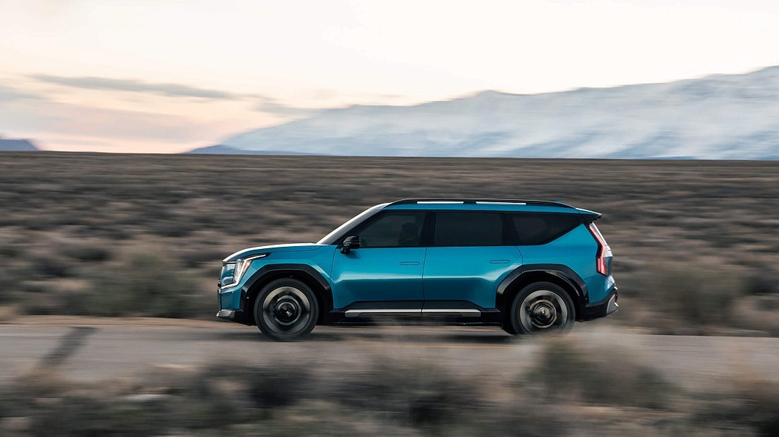 Kia EV9 GT Line AWD (2023-…) вид сбоку, силуэт, двери, колеса, экстерьер