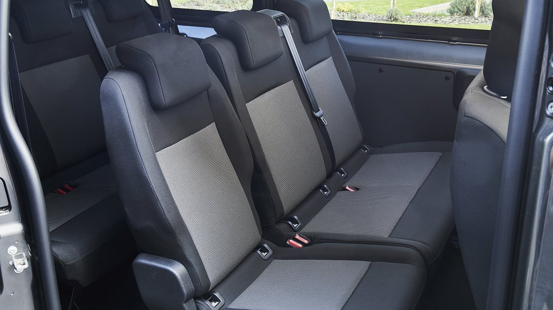 Citroën e-SpaceTourer XL 75 kWh (2021-2024) задние сиденья, пассажирские сиденья, пространство для ног, пространство над головой, интерьер
