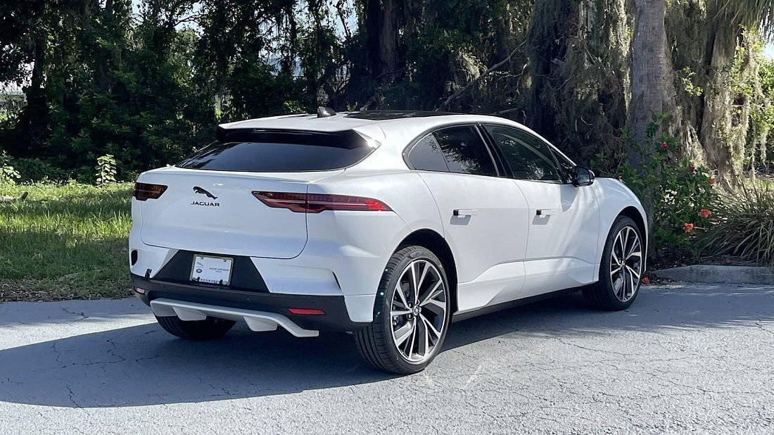 Фото Jaguar I-Pace EV400 (2020-2024) задняя часть под углом