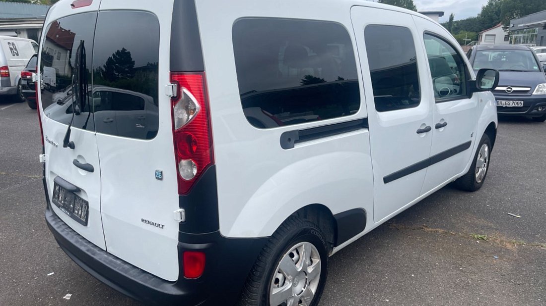 Renault Kangoo Z.E. Maxi (2011-2017) задняя часть в три четверти, вид в три четверти, диагональ, экстерьер