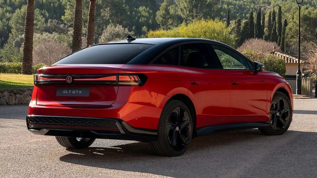 Volkswagen ID.7 GTX (2024-…) задняя часть в три четверти, вид в три четверти, диагональ, экстерьер