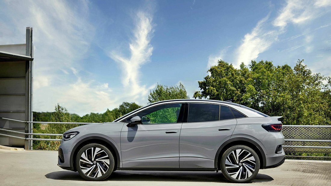 Фото Volkswagen ID.5 Pro (2023-…) вид сбоку