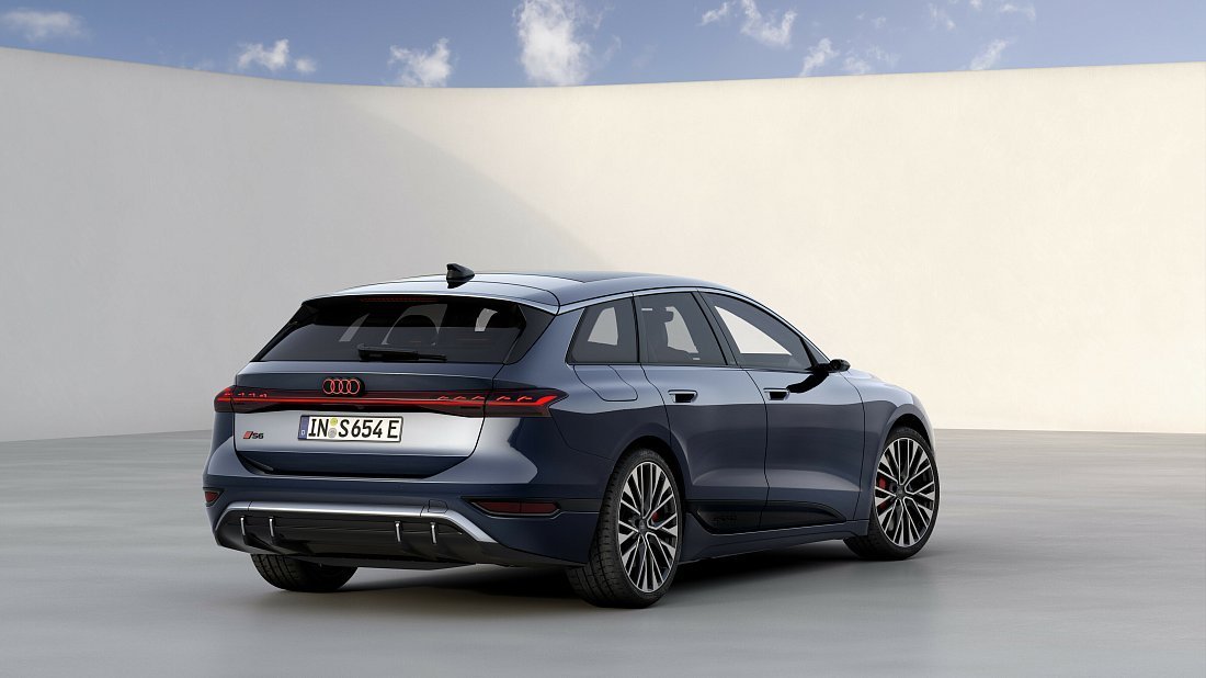 Audi S6 Avant e-tron (2024-…) задняя часть в три четверти, вид в три четверти, диагональ, экстерьер