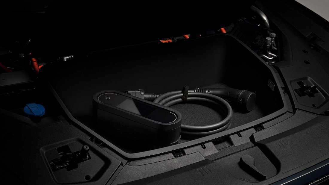 Фото Audi e-tron Sportback S (2020-2022) передний багажник (frunk)