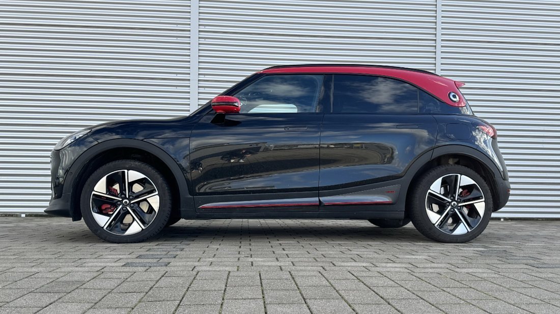 Smart #1 Brabus (2023-…) вид сбоку, силуэт, двери, колеса, экстерьер