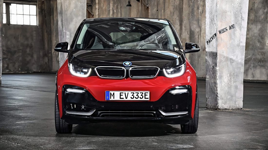 BMW i3s BEV 120 Ah (2018-2022) передняя часть, решетка радиатора, фары, бампер, экстерьер