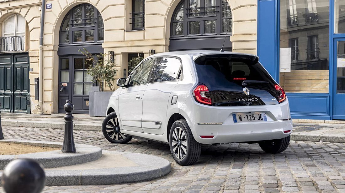 Renault Twingo Z.E. (2020-2024) задняя часть в три четверти, вид в три четверти, диагональ, экстерьер