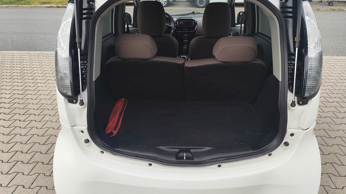 Citroën C-Zero Gen 1 (2010-2020) багажник, сиденья подняты, грузовое пространство, объем багажника, вместимость багажника, место для хранения