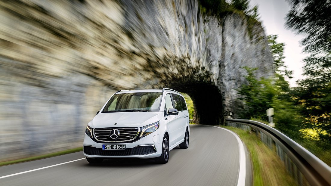 Mercedes EQV 300 Long (2020-2024) передняя часть, решетка радиатора, фары, бампер, экстерьер