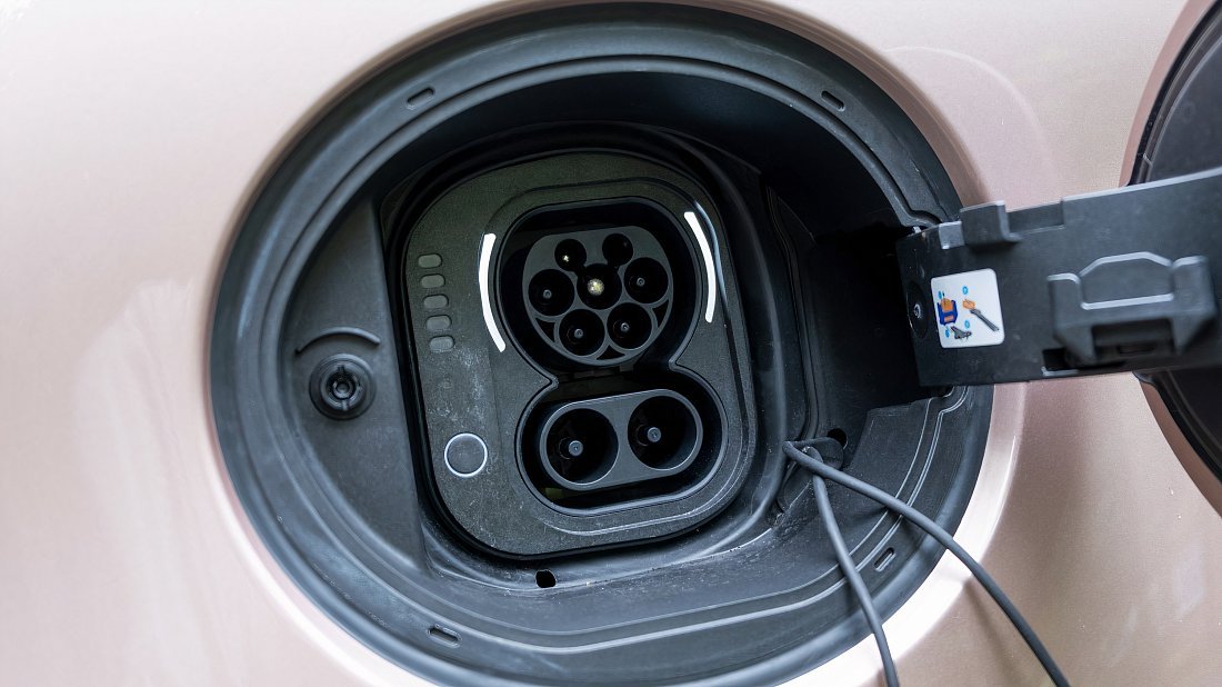 Fiat 500e Hatchback 24 kWh (2020-…) порт для зарядки (Европа), зарядка, разъем, штекер, коннектор