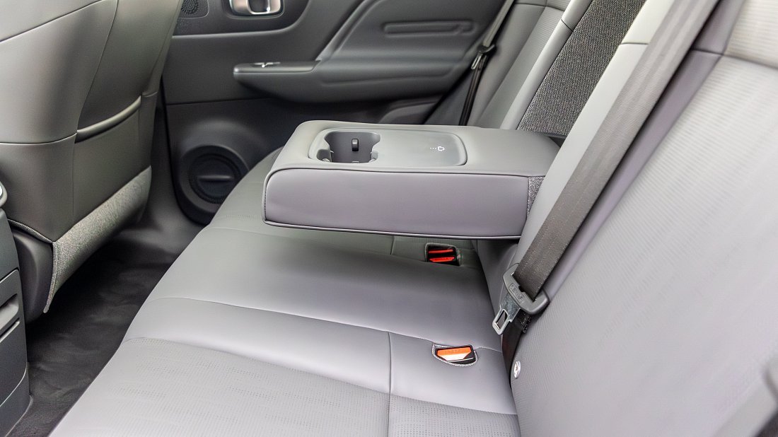 Фото Leapmotor B10 Pro (2025-..) задние и пассажирские сиденья