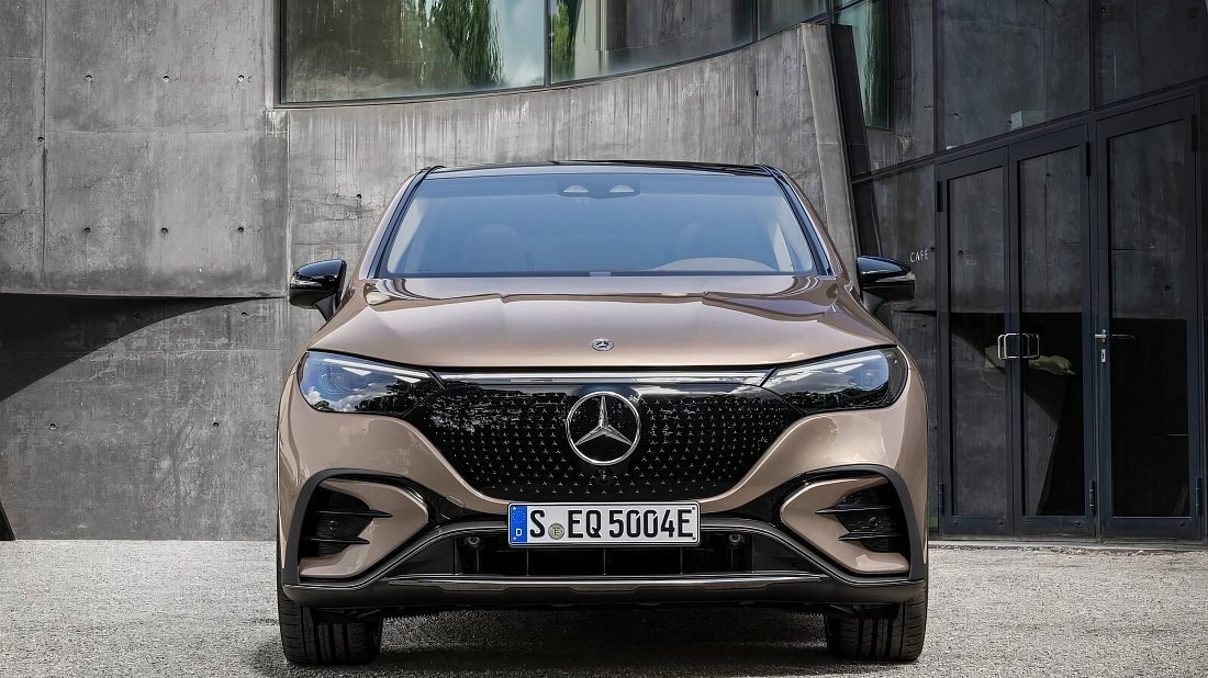 Mercedes EQE SUV 500 4MATIC (2022-2023) передняя часть, решетка радиатора, фары, бампер, экстерьер