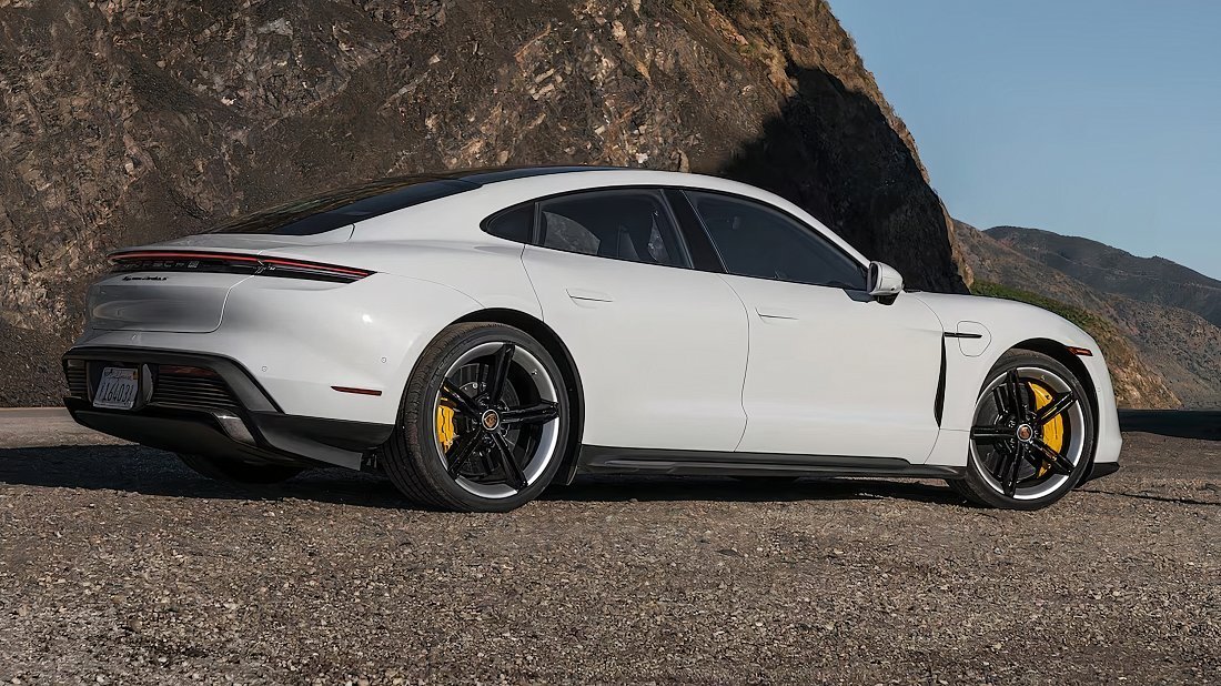Porsche Taycan Turbo (2020-2024) задняя часть в три четверти, вид в три четверти, диагональ, экстерьер
