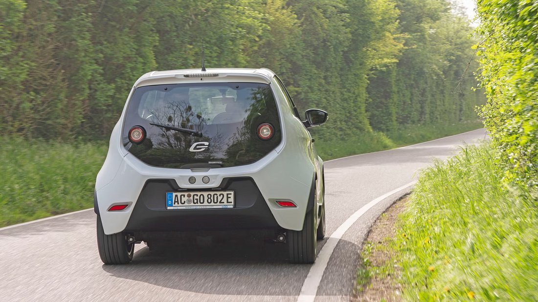 e.Go Life 20 (2020-2022) вид сзади, задние фонари, багажник, спойлер, эмблема, бампер, экстерьер