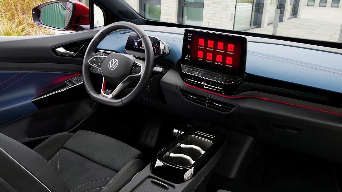 Volkswagen ID.4 GTX (2021-2022) интерьер, переднее сиденье, водительское сиденье, приборная панель, рулевое колесо, информационно-развлекательная система, кокпит