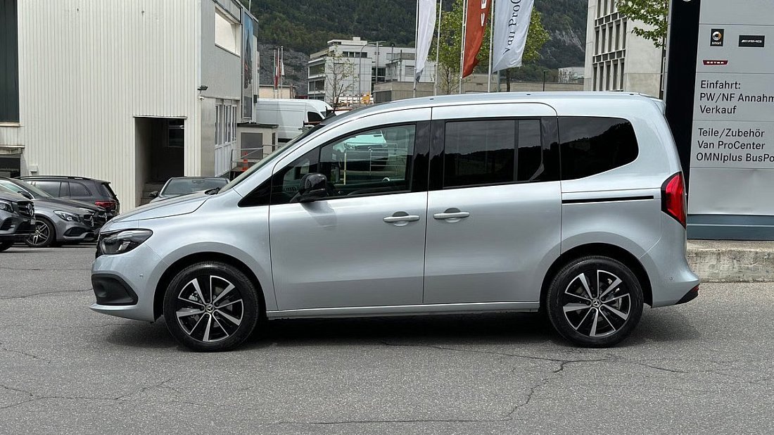 Mercedes EQT 200 Standard (2023-…) вид сбоку, силуэт, двери, колеса, экстерьер