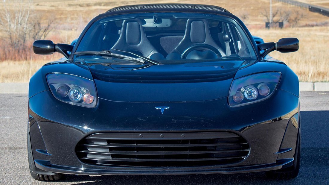 Tesla Roadster 2.5 (2010-2012) передняя часть, решетка радиатора, фары, бампер, экстерьер