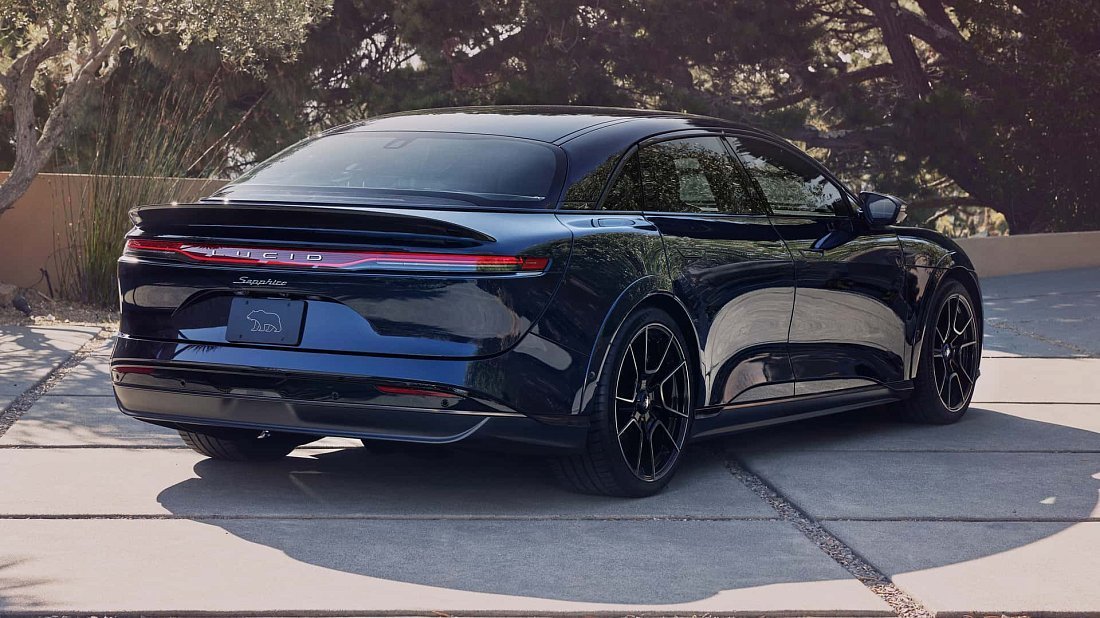 Lucid Air Sapphire (2023-…) задняя часть в три четверти, вид в три четверти, диагональ, экстерьер