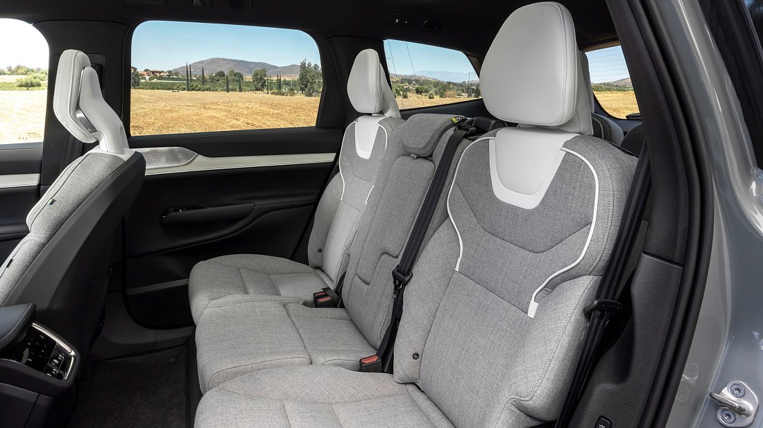 Volvo EX90 Single Motor (2024-…) задние сиденья, пассажирские сиденья, пространство для ног, пространство над головой, интерьер