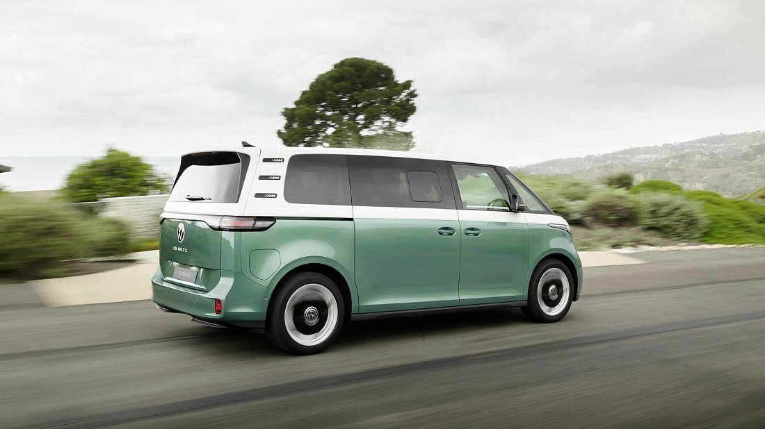 Volkswagen ID.Buzz Long Pro S (2024-…) вид сбоку, силуэт, двери, колеса, экстерьер