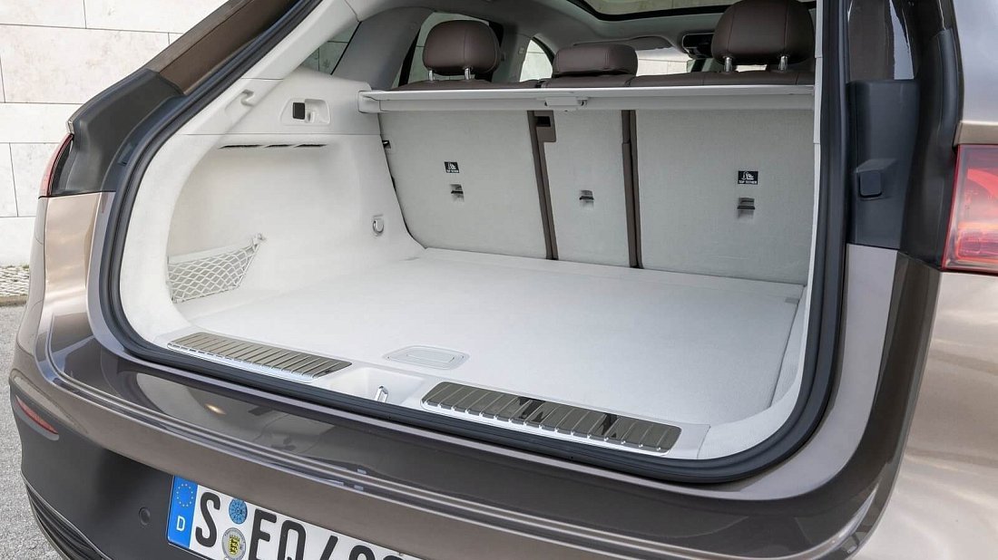 Mercedes EQE SUV 500 4MATIC (2022-2023) багажник, сиденья подняты, грузовое пространство, объем багажника, вместимость багажника, место для хранения