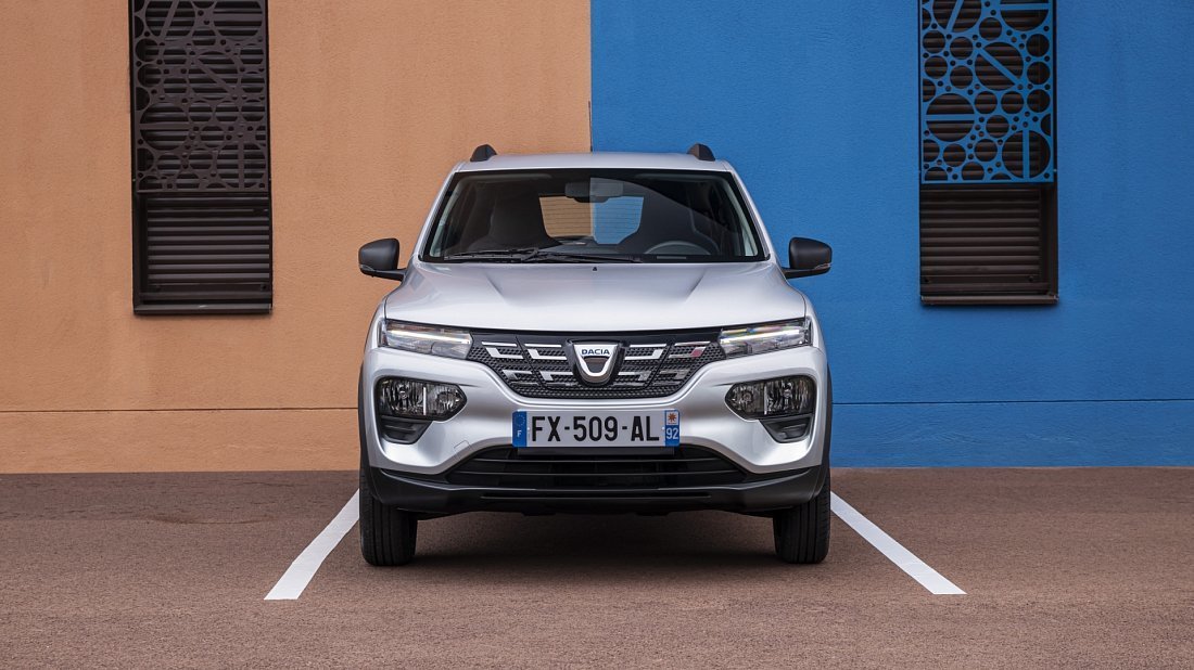 Фото Dacia Spring Electric (2021-2022) вид спереди