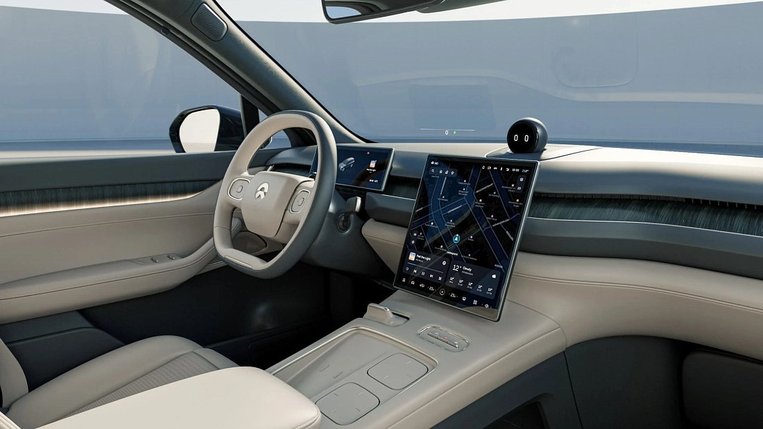 NIO EL8 Standard Range (2024-…) интерьер, переднее сиденье, водительское сиденье, приборная панель, рулевое колесо, информационно-развлекательная система, кокпит