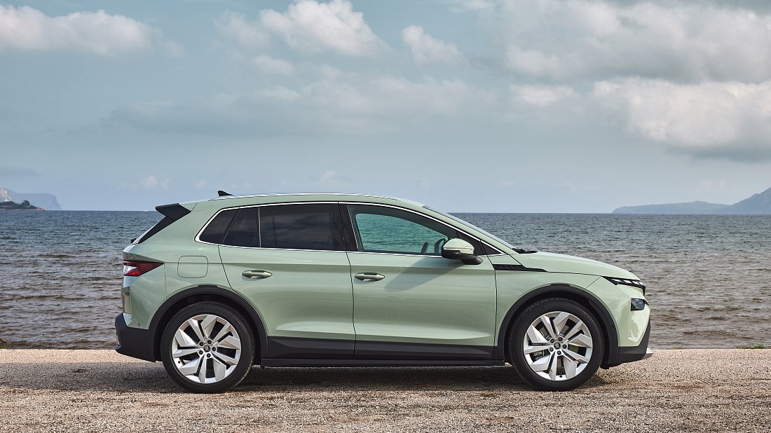 Škoda Elroq 85 (2024-...) вид сбоку, силуэт, двери, колеса, экстерьер