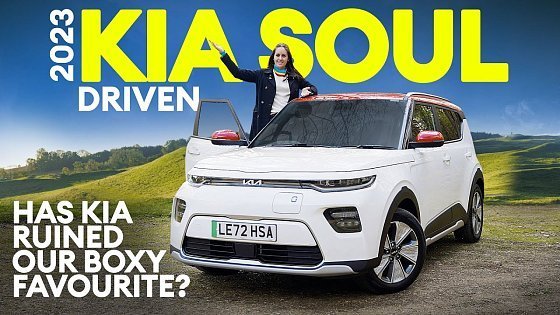 Video: REVIEW: 2023 Kia Soul EV. Has Kia ruined our boxy favourite? | Electrifying