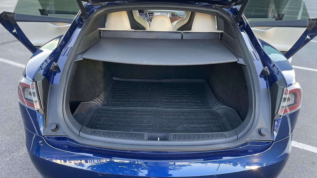 Tesla Model S Performance (2019-2020) багажник, сиденья подняты, грузовое пространство, объем багажника, вместимость багажника, место для хранения