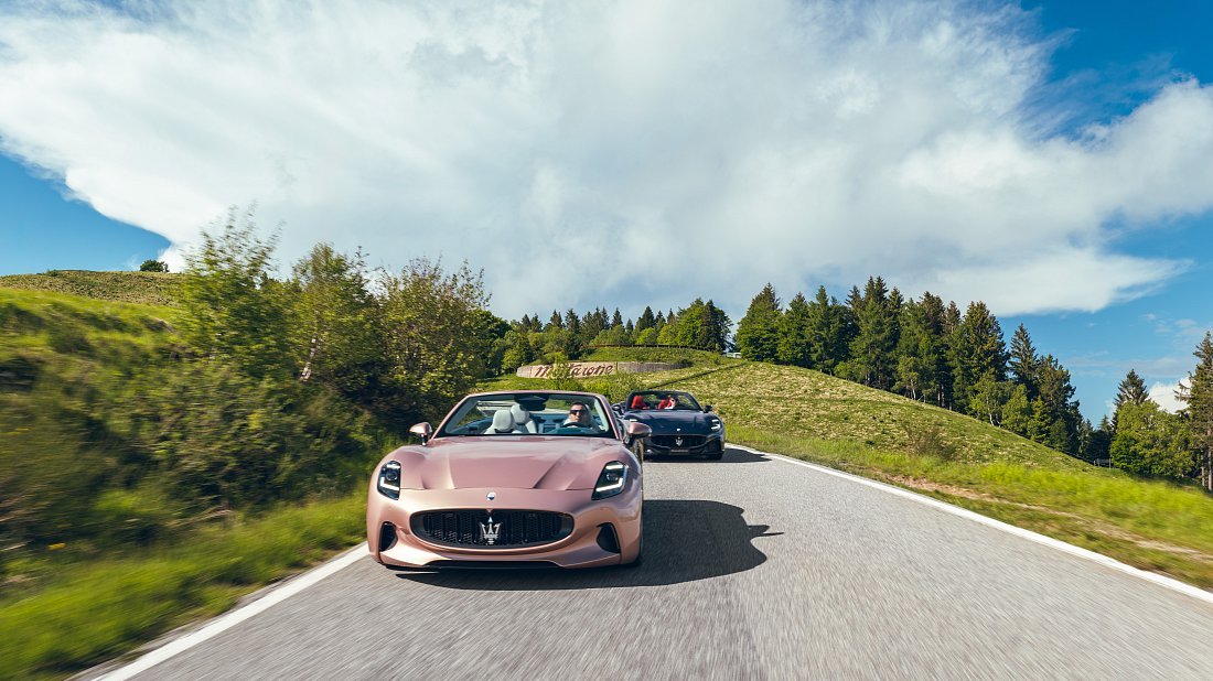 Maserati GranCabrio Folgore (2024-…) передняя часть, решетка радиатора, фары, бампер, экстерьер
