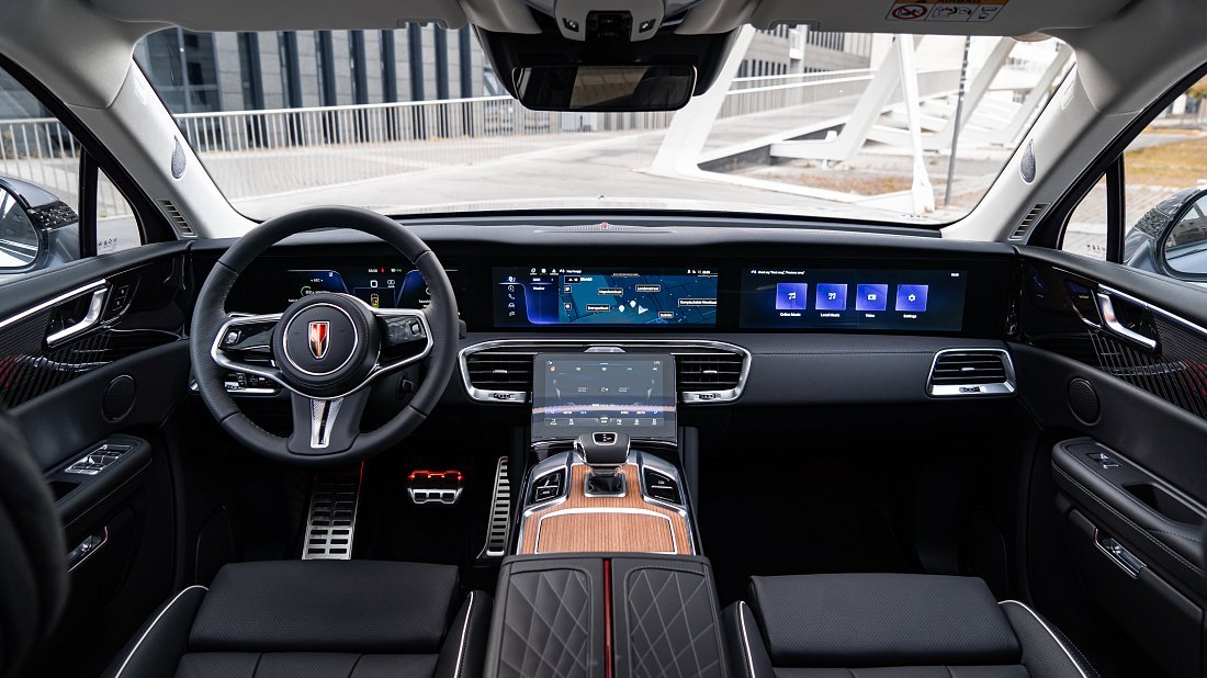 Hongqi E-HS9 99 kWh (2022-...) интерьер, переднее сиденье, водительское сиденье, приборная панель, рулевое колесо, информационно-развлекательная система, кокпит