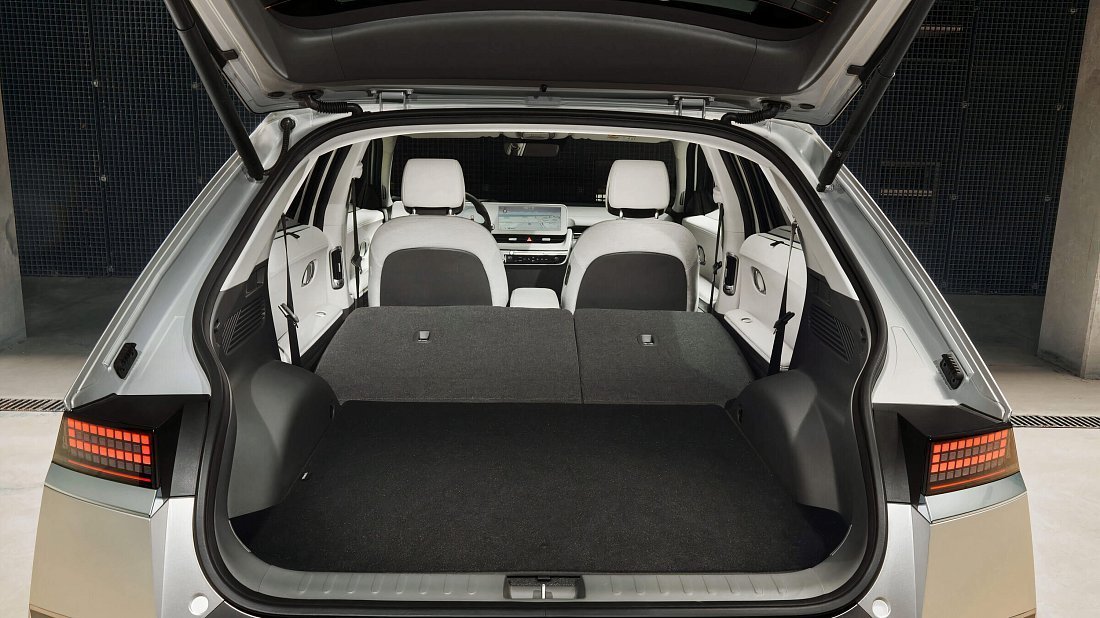 Hyundai Ioniq 5 Standard Range RWD (2021-2024) багажник, увеличенный объем, сиденья сложены, максимальный объем, максимальный груз, максимальная вместимость, максимальное пространство для хранения