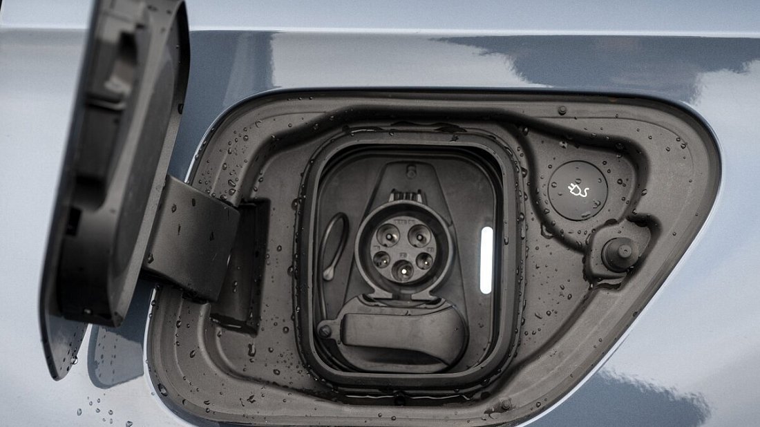 Polestar 2 Long Range Performance (2023-…) порт для зарядки (США), зарядка, разъем, штекер, коннектор