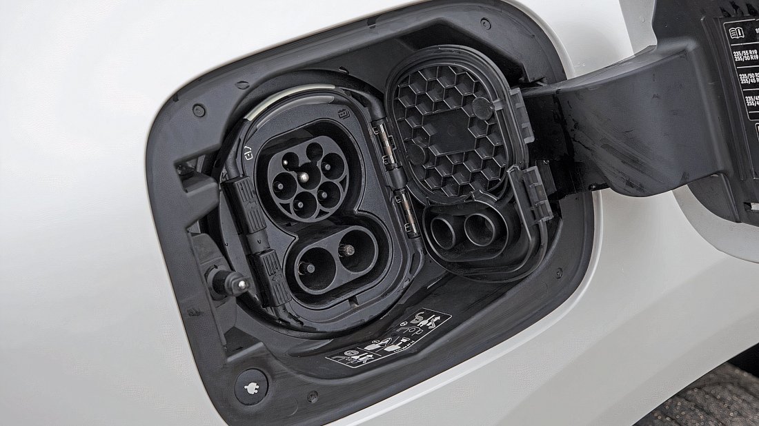 Mercedes EQB 300 4MATIC (2023-…) порт для зарядки (Европа), зарядка, разъем, штекер, коннектор