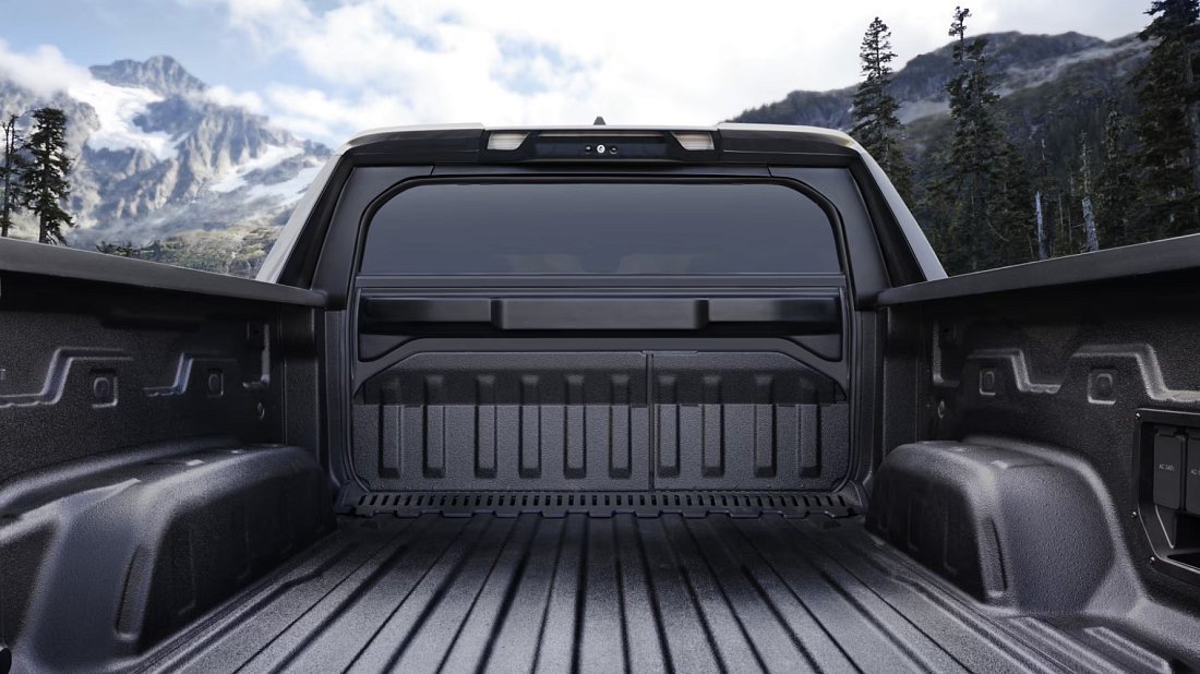 GMC Sierra EV Denali Edition 1 (2024-2025) багажник, сиденья подняты, грузовое пространство, объем багажника, вместимость багажника, место для хранения