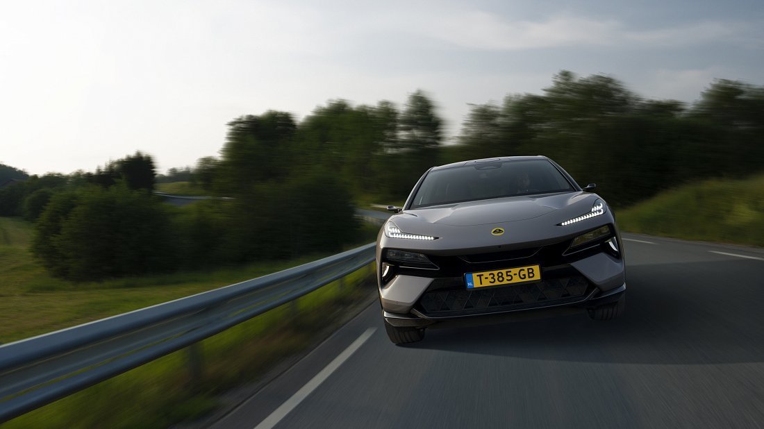 Lotus Eletre R (900 Sport/Sport Carbon) (2023-…) передняя часть, решетка радиатора, фары, бампер, экстерьер