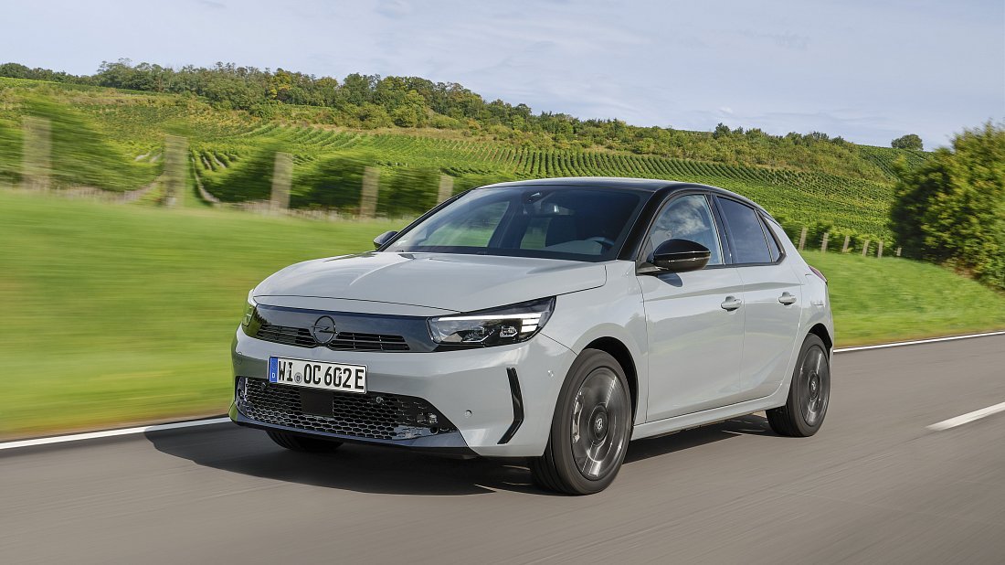 Фото Opel Corsa Electric 54 kWh (2025-…) вид спереди, экстерьер