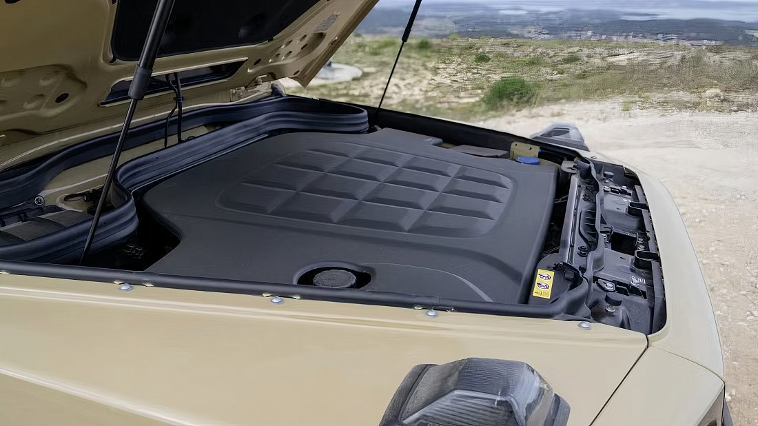 Фото Mercedes G 580 EQ (2024-…) передний багажник (frunk)