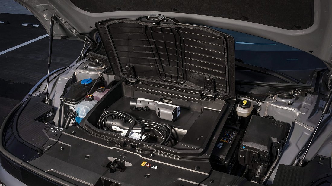 Hyundai Ioniq 5 Standard Range RWD (2021-2024) передний багажник (frunk), под капотом, место для хранения, груз, вместимость, дополнительное пространство