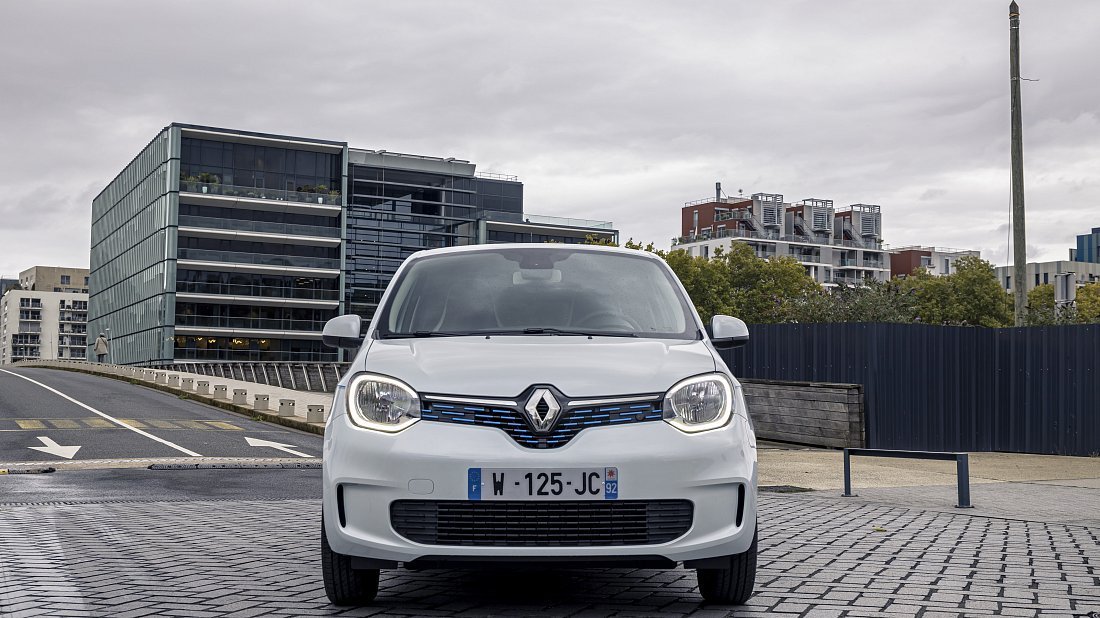 Renault Twingo Z.E. (2020-2024) передняя часть, решетка радиатора, фары, бампер, экстерьер