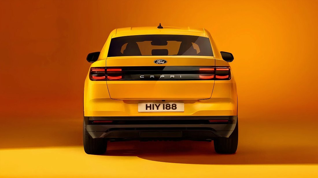 Ford Capri EV Extended Range RWD (2024-…) вид сзади, задние фонари, багажник, спойлер, эмблема, бампер, экстерьер