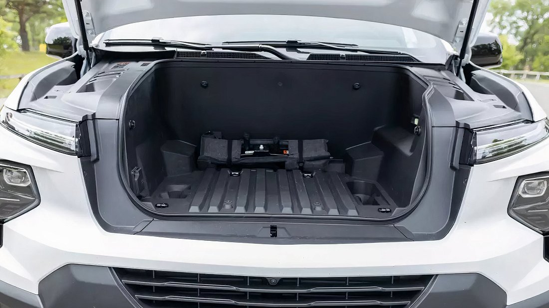 Chevrolet Silverado EV Work Truck Standard Range (2025-…) передний багажник (frunk), под капотом, место для хранения, груз, вместимость, дополнительное пространство