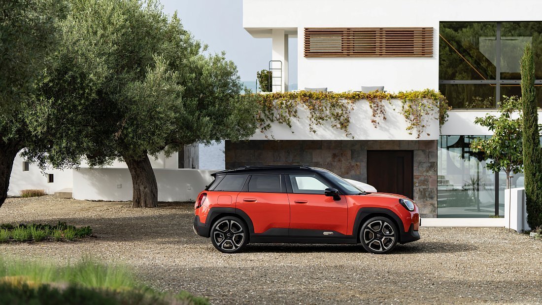 Mini Aceman SE (2024-…) вид сбоку, силуэт, двери, колеса, экстерьер