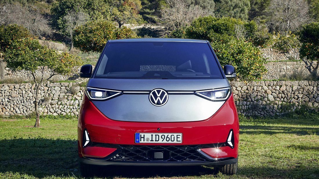 Volkswagen ID.Buzz Long GTX (2024-…) передняя часть, решетка радиатора, фары, бампер, экстерьер