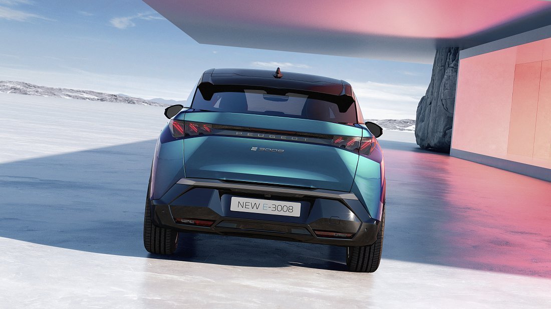 Peugeot e-3008 73 kWh Dual Motor AWD (2024-…) вид сзади, задние фонари, багажник, спойлер, эмблема, бампер, экстерьер